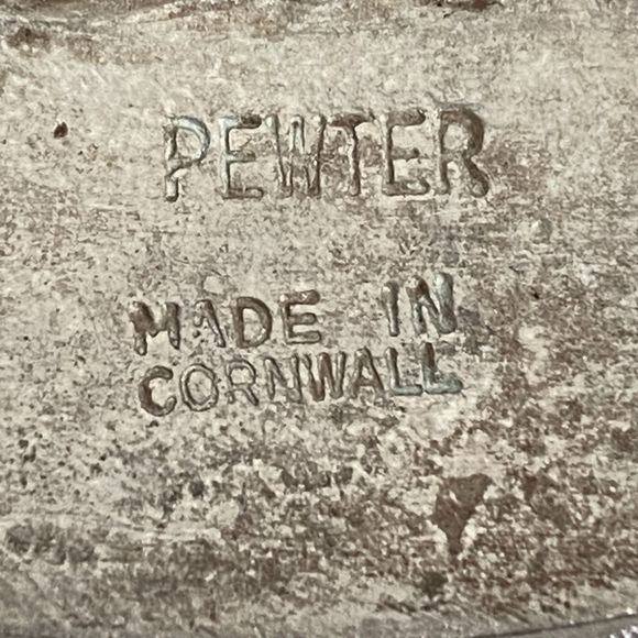 Saint Justin Celtic Knot Brooch Pewter Black Etching Made In Cornwall - Picture 9 of 10